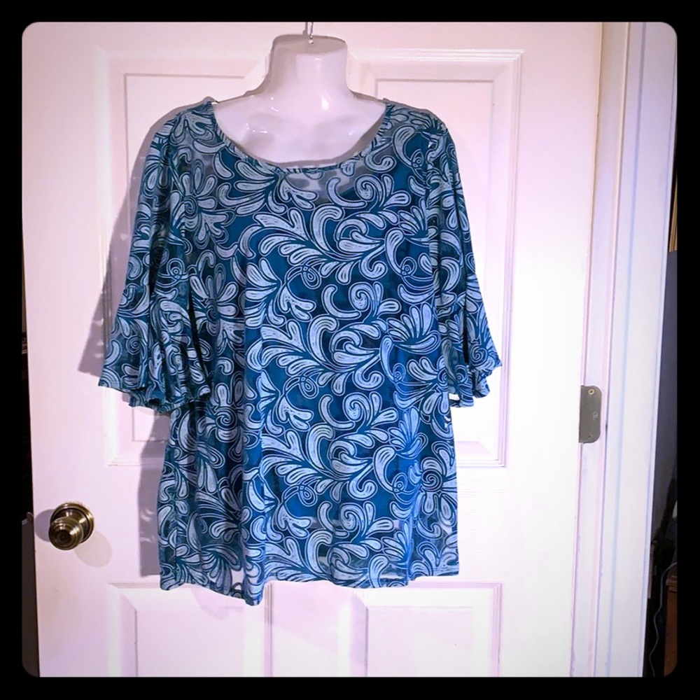 Lovely 2 piece blouse